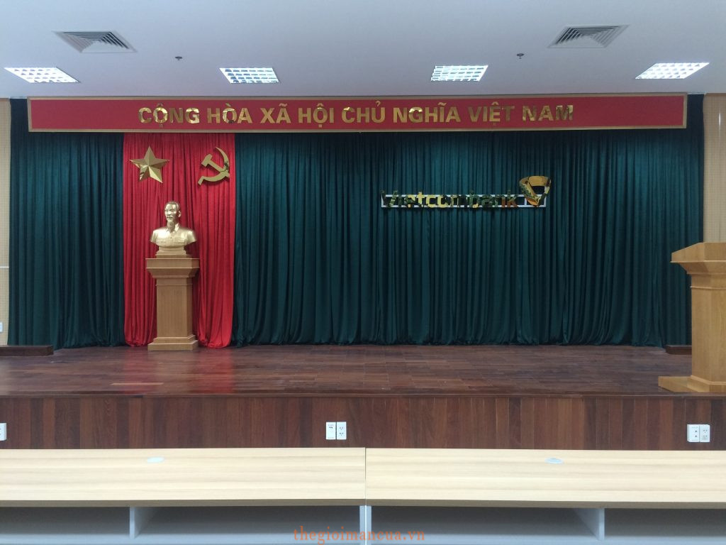 Thế Giới Màn Cửa