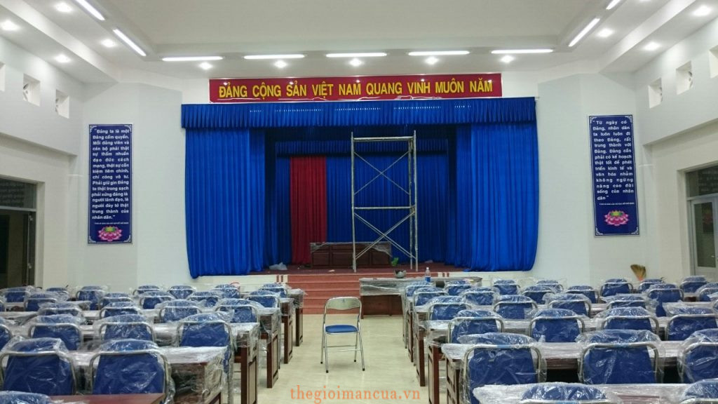 Thế Giới Màn Cửa