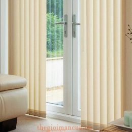 Mẫu màn sáo lá dọc văn phòng hiện đại cản sáng