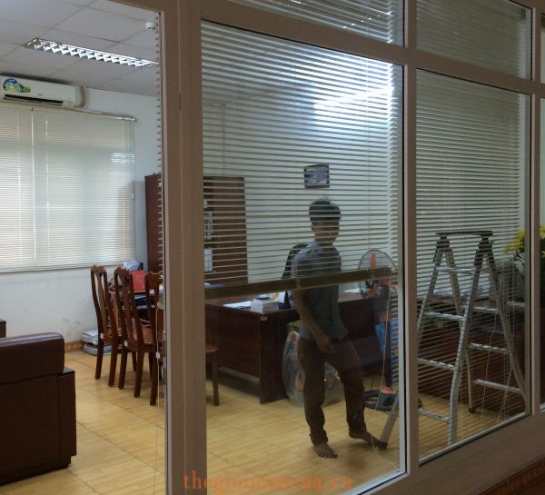 Thế Giới Màn Cửa