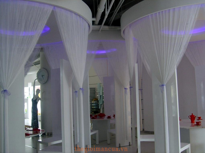 Thế Giới Màn Cửa