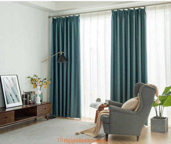 Rèm vải phòng khách cao cấp giá rẻ sẽ khiến không gian phòng của bạn trở nên sang trọng, ấm cúng hơn. Hãy xem hình ảnh liên quan để tìm những mẫu rèm vải cao cấp nhưng vẫn rất hấp dẫn về giá.