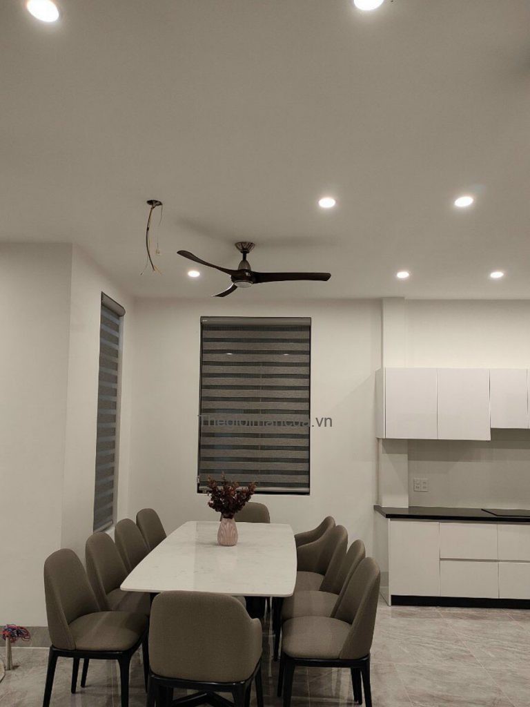 Thế Giới Màn Cửa