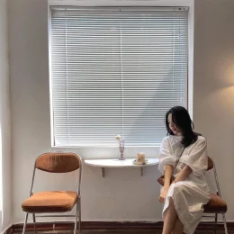 rèm sáo nhôm màu trắng