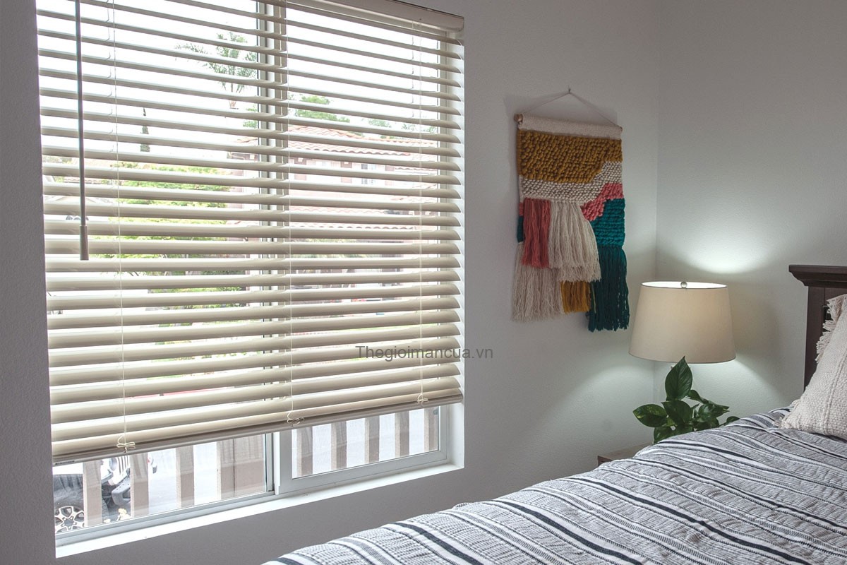 Rèm lá nhôm tự động